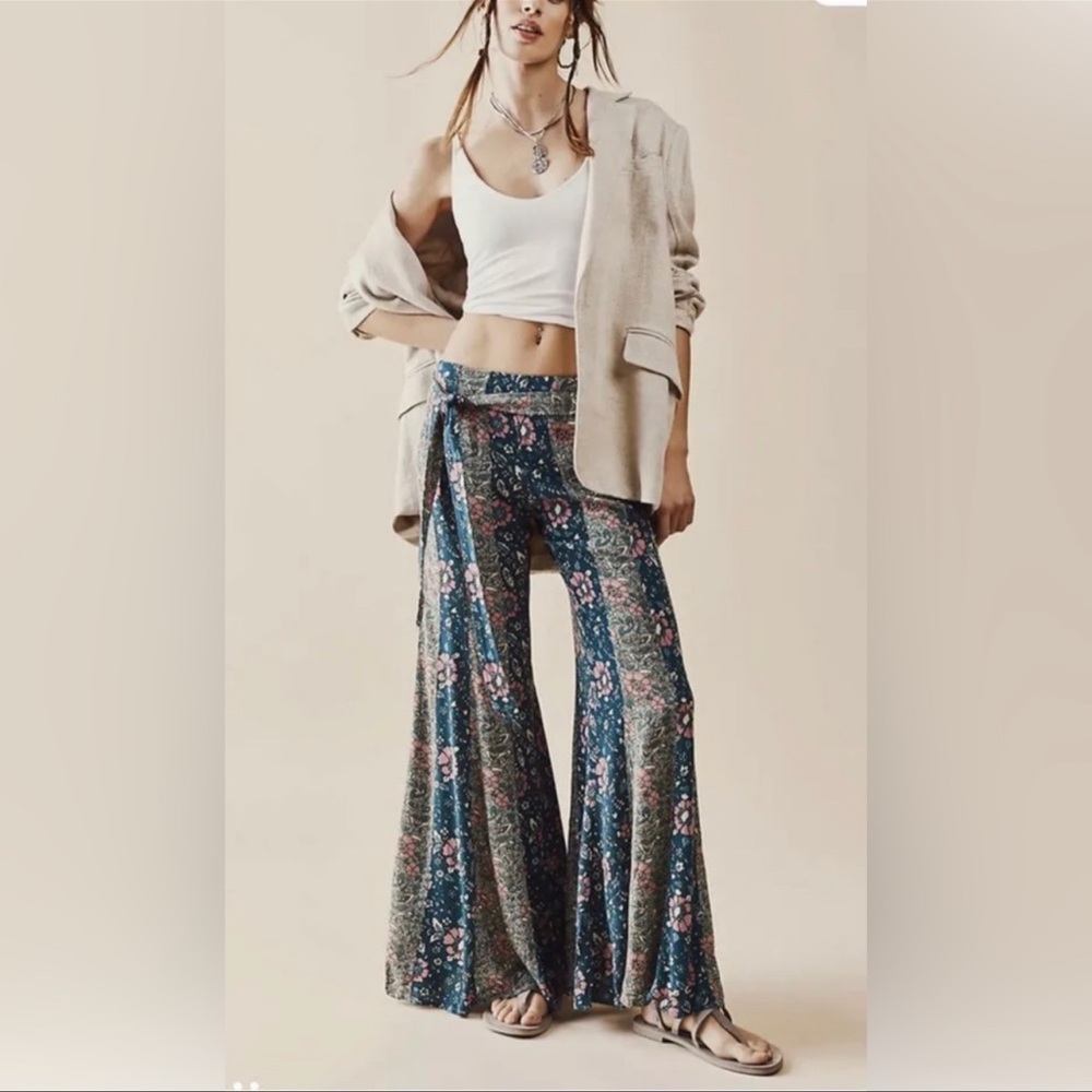 FREE PEOPLE Women’s Bali Sultry Bohemian Flare Pants-Sage Color-Size Small NWT - Picture 11 of 16